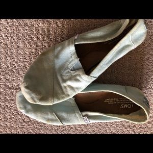 Tom’s original women’s classic light blue